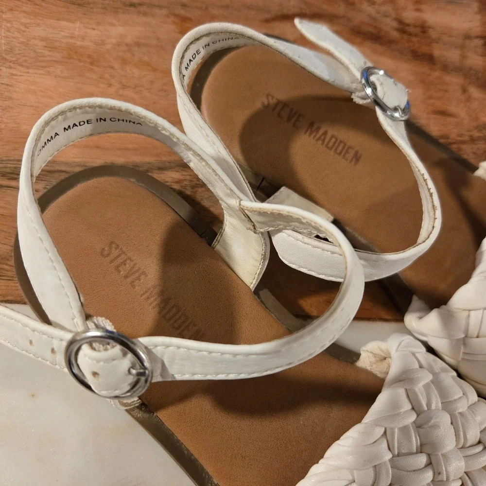 Steve Madden White Sandal Shoes‎ for Girls Size 1 Beach Boho Wedding